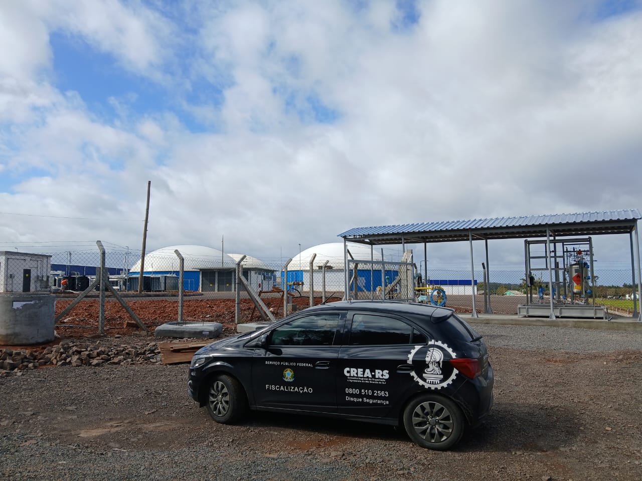 É verificada a responsabilidade técnica da manutenção